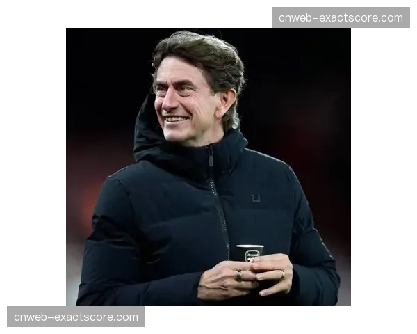 罗马诺:阿森纳计划与中卫萨利巴加薪续约,视其为防守体系非卖品 罗马诺:阿森纳计划与中卫萨利巴加薪续约,视其为防守体系非卖品